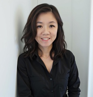 Julie Liu headshot