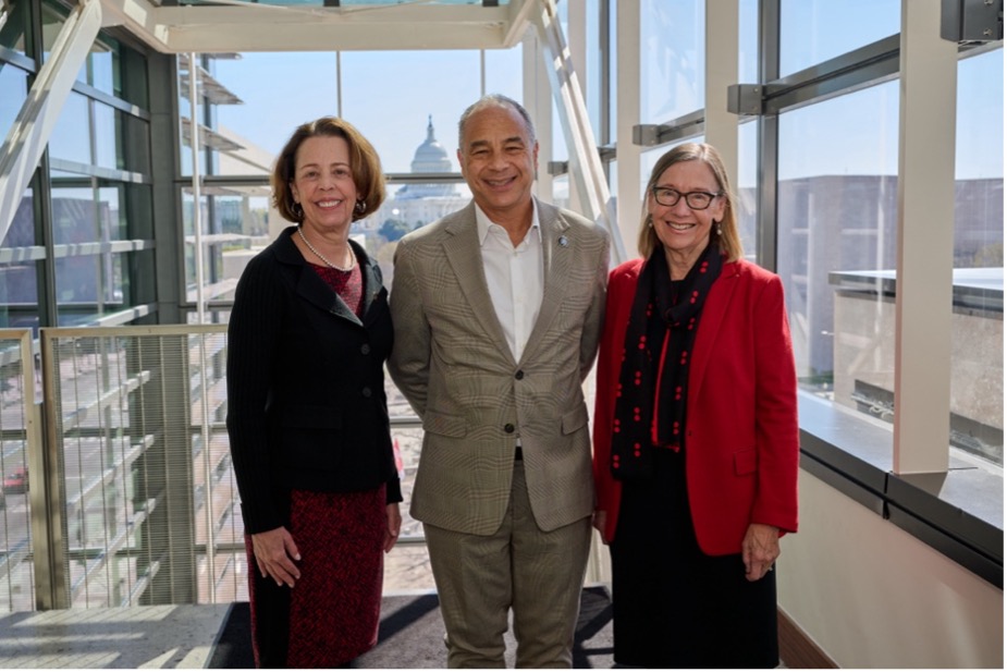 </span><span style="font-size: 20px;">University of Wisconsin-Madison School of Education Dean Diana Hess, Johns Hopkins School of Education Dean Christopher Morphew, and former Penn GSE Dean and Professor of Education Pam Grossman</span><span style="font-size: 20px;">